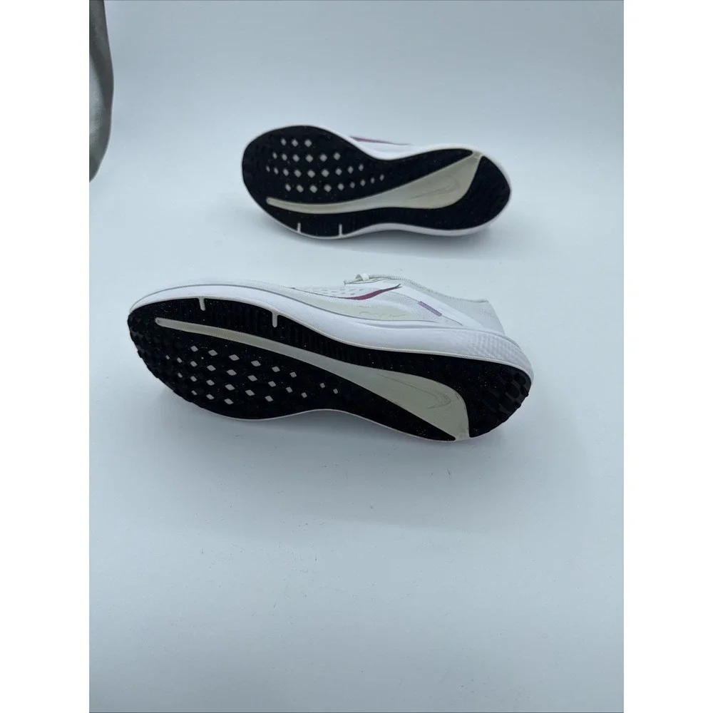 Nike Air Winflo 10 Womens Size 10 White & Pink Road Running Shoes Sneakers